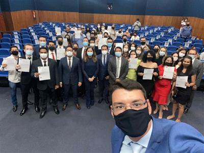 Foto da Notícia: OAB-MT realiza 1ª cerimônia de entrega de carteiras profissionais do ano