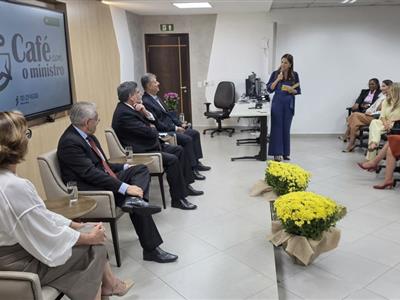Notícia destaque: OAB-MT participa de debate sobre conciliação com vice-presidente do TST