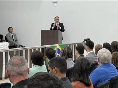 Notícia destaque: OAB-MT entrega certidões para advogadas, advogados e estagiária de Jaciara